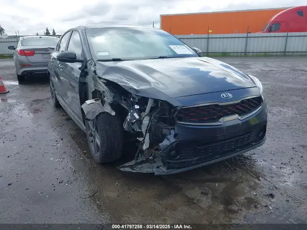 3KPF34AD4ME268945 2021 KIA FORTE - Image 1