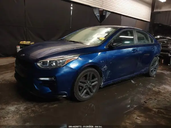 3KPF34AD4ME276155 2021 KIA FORTE - Image 2