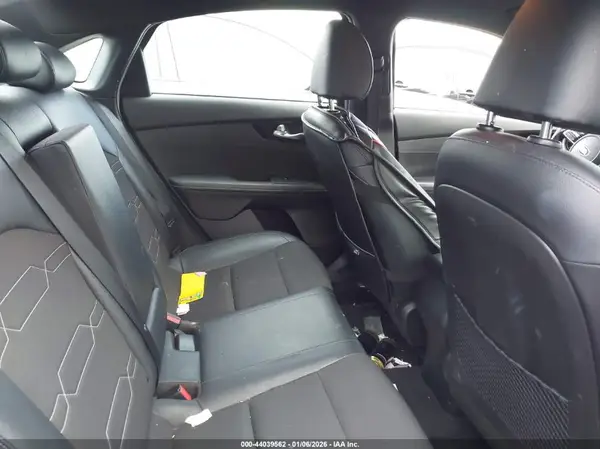 3KPF34AD4ME280397 2021 KIA FORTE - Image 8