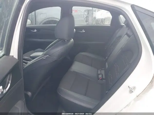 3KPF34AD4ME288838 2021 KIA FORTE - Image 8