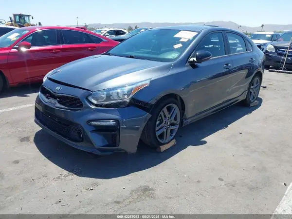 3KPF34AD4ME294736 2021 KIA FORTE - Image 2