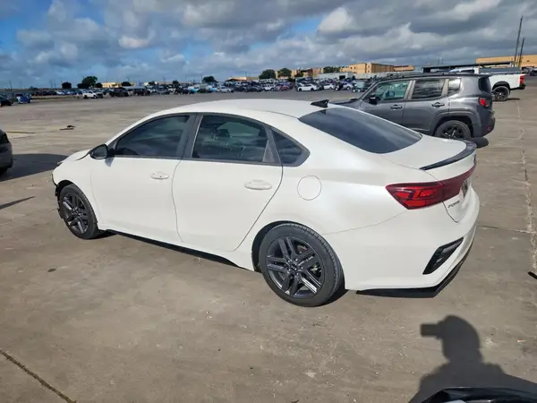 3KPF34AD4ME306965 2021 KIA FORTE - Image 2