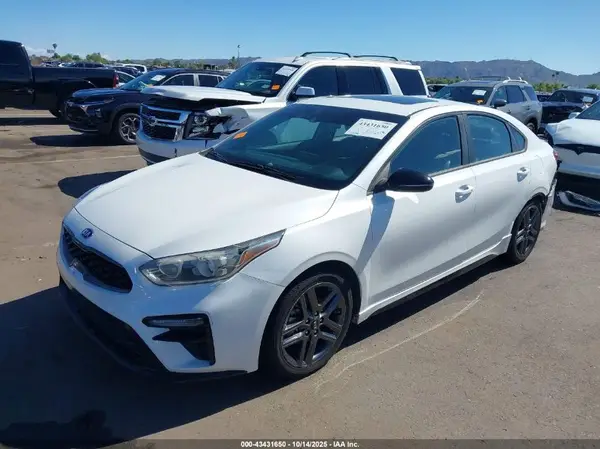 3KPF34AD4ME310286 2021 KIA FORTE - Image 2