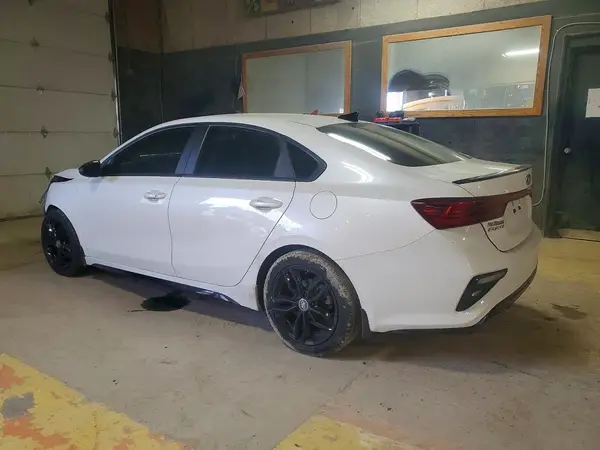 3KPF34AD4ME317769 2021 KIA FORTE - Image 2