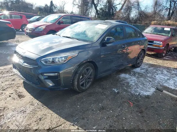 3KPF34AD4ME327802 2021 KIA FORTE - Image 2