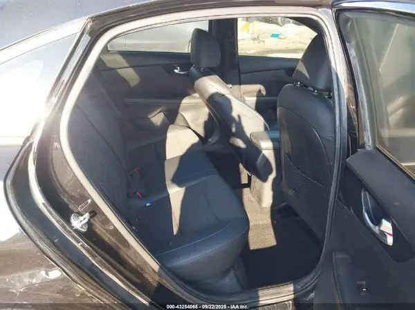 3KPF34AD4ME328383 2021 KIA FORTE - Image 8