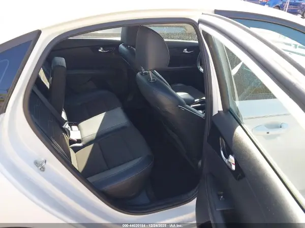 3KPF34AD4ME332787 2021 KIA FORTE - Image 8