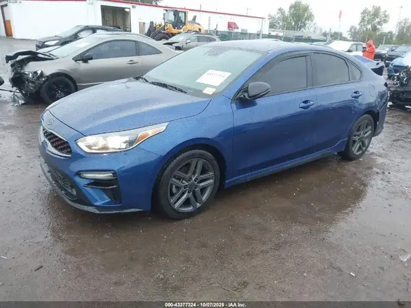 3KPF34AD4ME358077 2021 KIA FORTE - Image 2