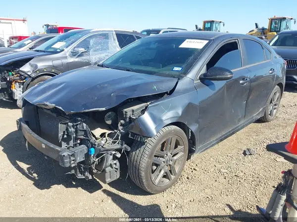 3KPF34AD4ME358144 2021 KIA FORTE - Image 2
