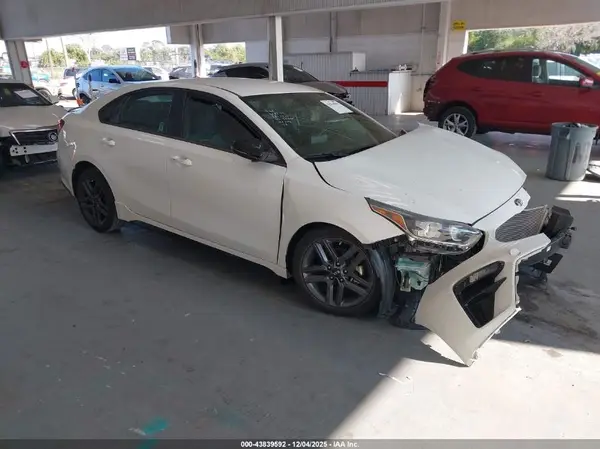 3KPF34AD4ME358211 2021 KIA FORTE - Image 1