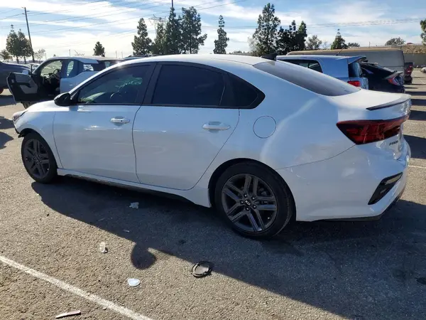 3KPF34AD4ME372481 2021 KIA FORTE - Image 2