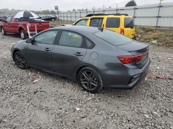 3KPF34AD4ME387305 2021 KIA FORTE - Image 2