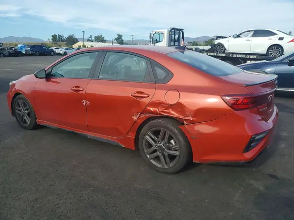 3KPF34AD4ME389555 2021 KIA FORTE - Image 2
