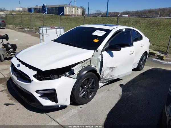 3KPF34AD4ME395680 2021 KIA FORTE - Image 2