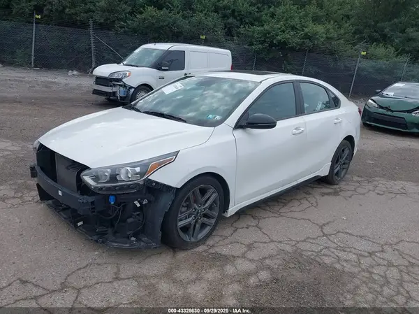 3KPF34AD4ME405107 2021 KIA FORTE - Image 2