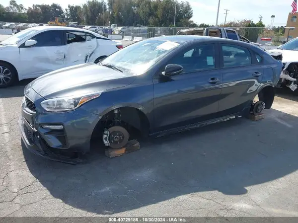 3KPF34AD4ME407584 2021 KIA FORTE - Image 2