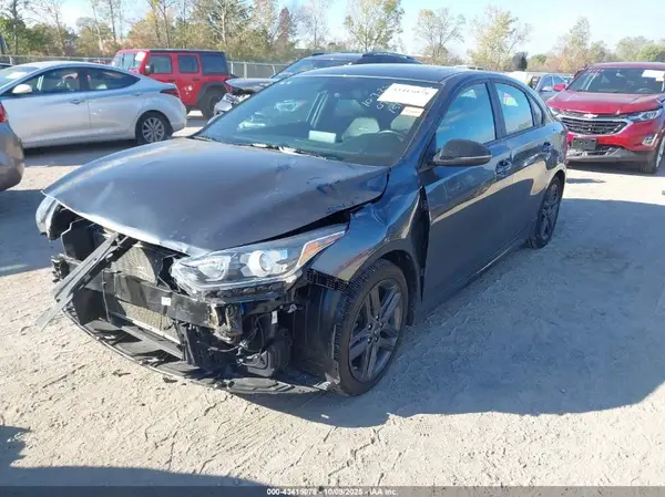 3KPF34AD4ME410369 2021 KIA FORTE - Image 2