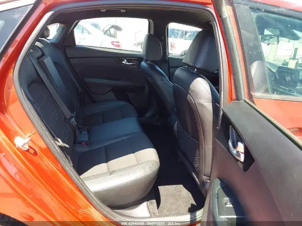 3KPF34AD4ME411909 2021 KIA FORTE - Image 8