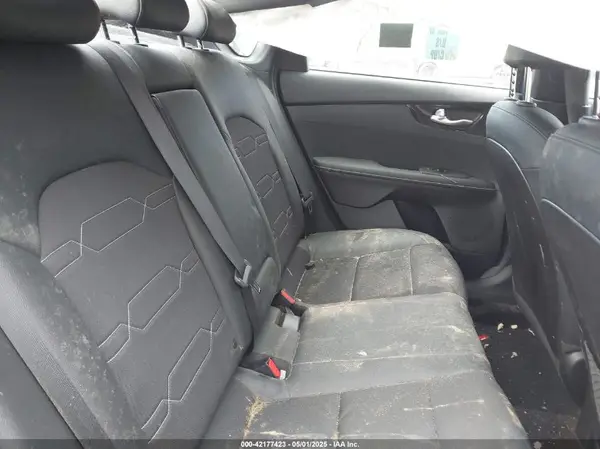 3KPF34AD4ME423784 2021 KIA FORTE - Image 8
