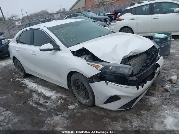 3KPF34AD4NE438657 2022 KIA FORTE - Image 1