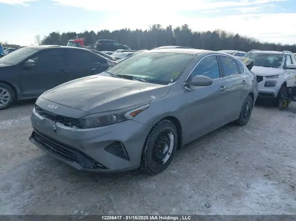 3KPF34AD4NE528830 2022 KIA FORTE - Image 2