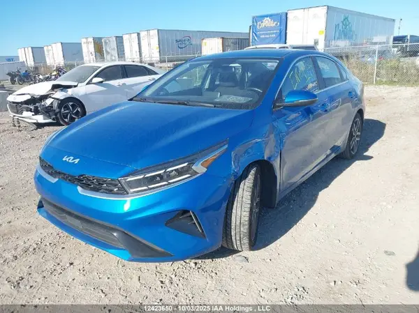3KPF34AD4PE572412 2023 KIA FORTE - Image 2