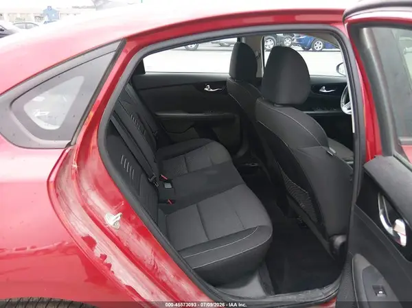 3KPF34AD5KE013136 2019 KIA FORTE - Image 8