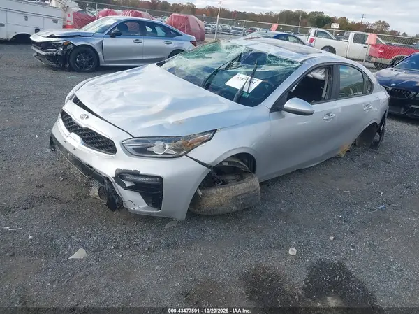 3KPF34AD5KE017297 2019 KIA FORTE - Image 2