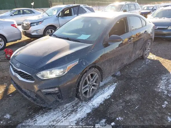 3KPF34AD5KE018739 2019 KIA FORTE - Image 2