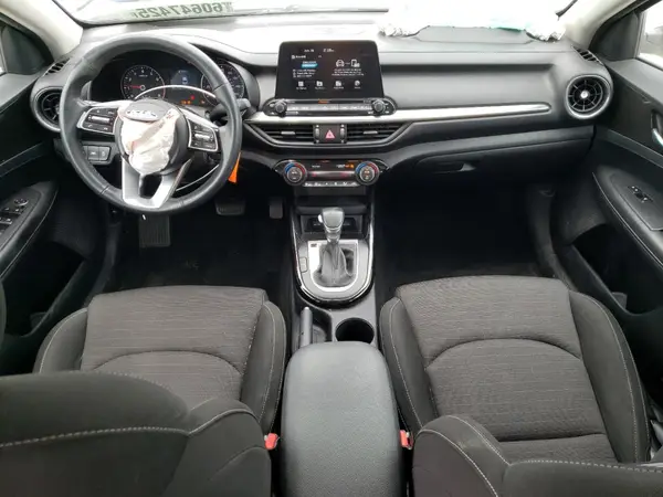 3KPF34AD5KE025772 2019 KIA FORTE - Image 8