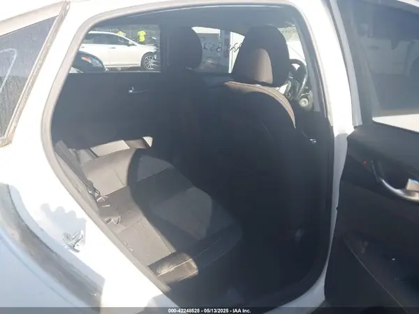 3KPF34AD5KE026596 2019 KIA FORTE - Image 8
