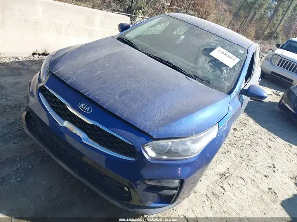 3KPF34AD5KE028641 2019 KIA FORTE - Image 2
