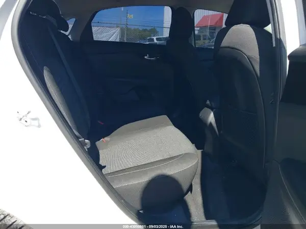 3KPF34AD5KE037419 2019 KIA FORTE - Image 8