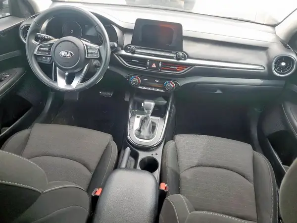 3KPF34AD5KE048646 2019 KIA FORTE - Image 8