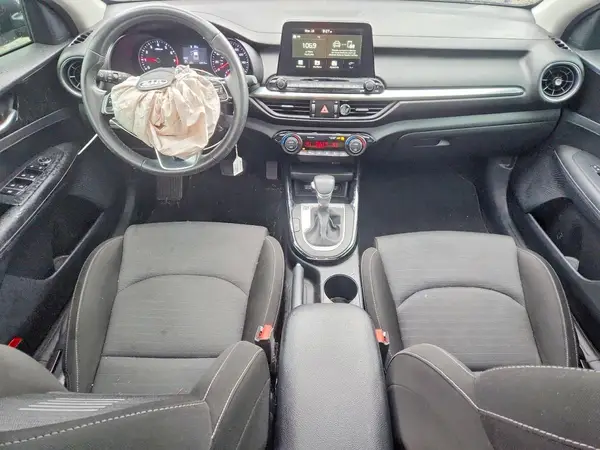 3KPF34AD5KE096969 2019 KIA FORTE - Image 8