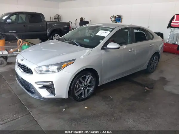 3KPF34AD5KE105220 2019 KIA FORTE - Image 2