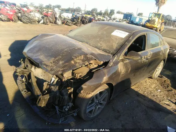 3KPF34AD5KE140369 2019 KIA FORTE - Image 2