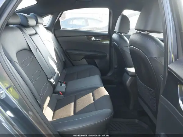 3KPF34AD5ME282322 2021 KIA FORTE - Image 8