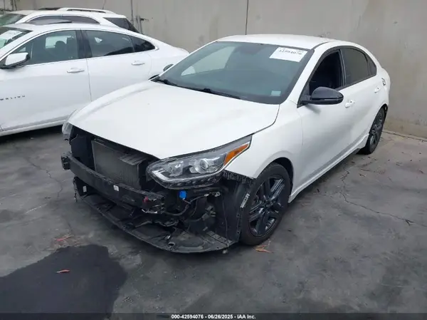 3KPF34AD5ME286631 2021 KIA FORTE - Image 2