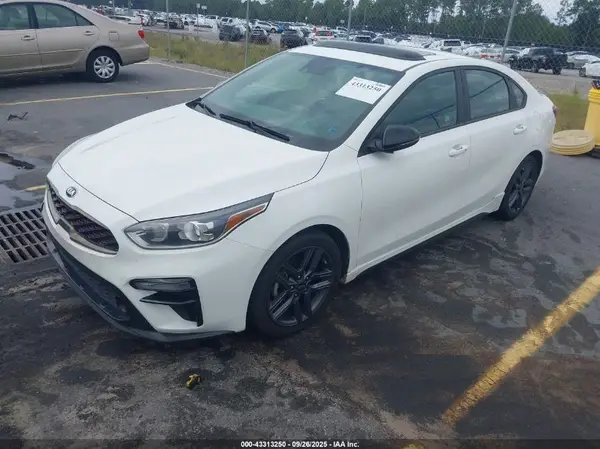 3KPF34AD5ME296415 2021 KIA FORTE - Image 2
