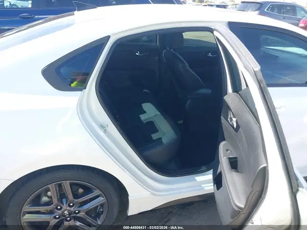 3KPF34AD5ME339621 2021 KIA FORTE - Image 8