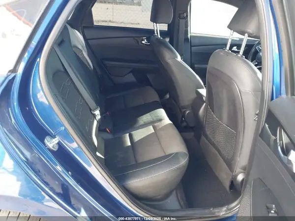 3KPF34AD5ME359285 2021 KIA FORTE - Image 8
