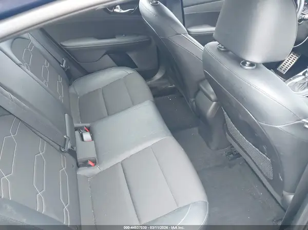 3KPF34AD5ME390570 2021 KIA FORTE - Image 8