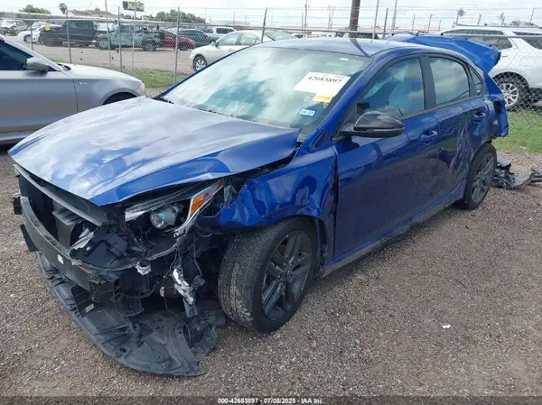 3KPF34AD5ME400711 2021 KIA FORTE - Image 2