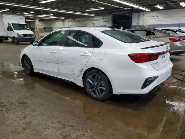 3KPF34AD5ME411174 2021 KIA FORTE - Image 2