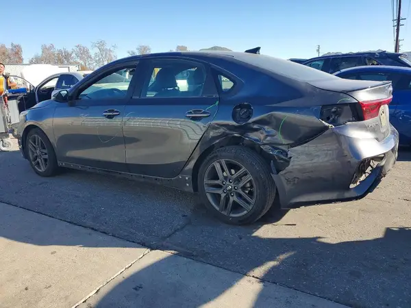 3KPF34AD5ME411840 2021 KIA FORTE - Image 2