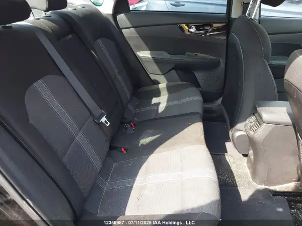 3KPF34AD5NE425819 2022 KIA FORTE - Image 8