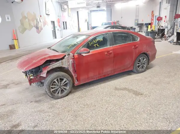3KPF34AD5PE615946 2023 KIA FORTE - Image 2