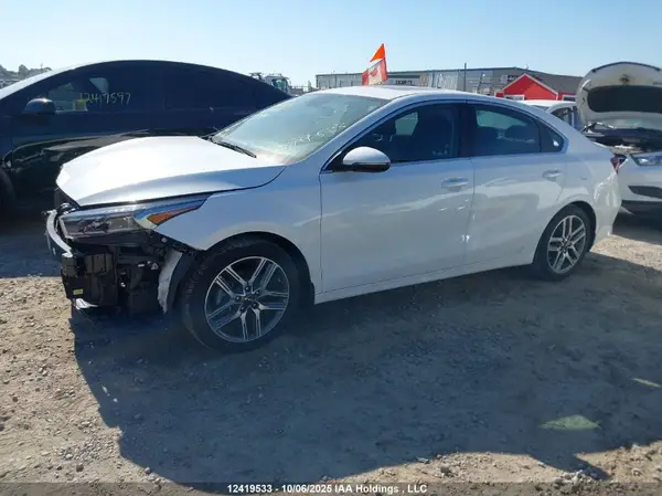 3KPF34AD5PE656870 2023 KIA FORTE - Image 2