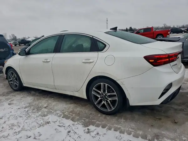 3KPF34AD5RE736897 2024 KIA FORTE - Image 2